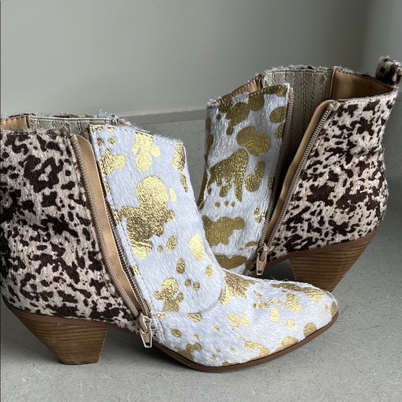 Shoes - Stylish Women's Ankle Boots with Gold Accents